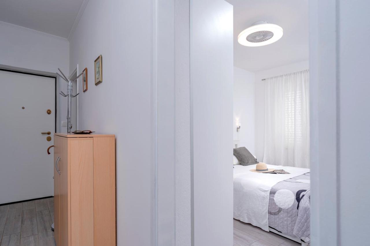 Kumquat Apartment - Zf Hvar Đảo Hvar Ngoại thất bức ảnh