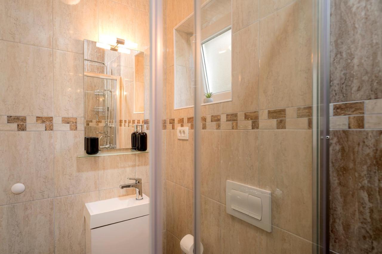 Kumquat Apartment - Zf Hvar Đảo Hvar Ngoại thất bức ảnh